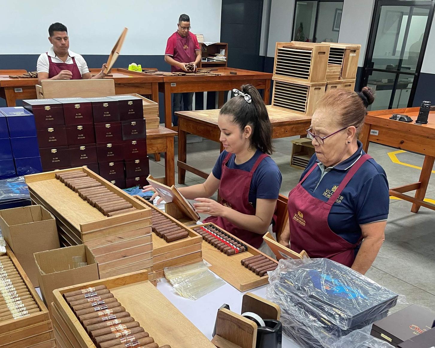 47-hours-and47-blends-esteli-villiger-cigars